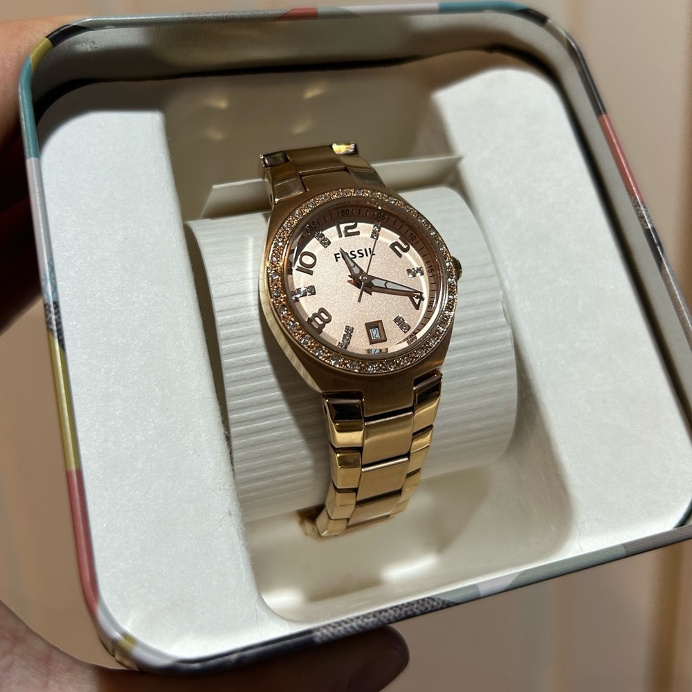Rose Gold Diamond Fossil Wrist Watch